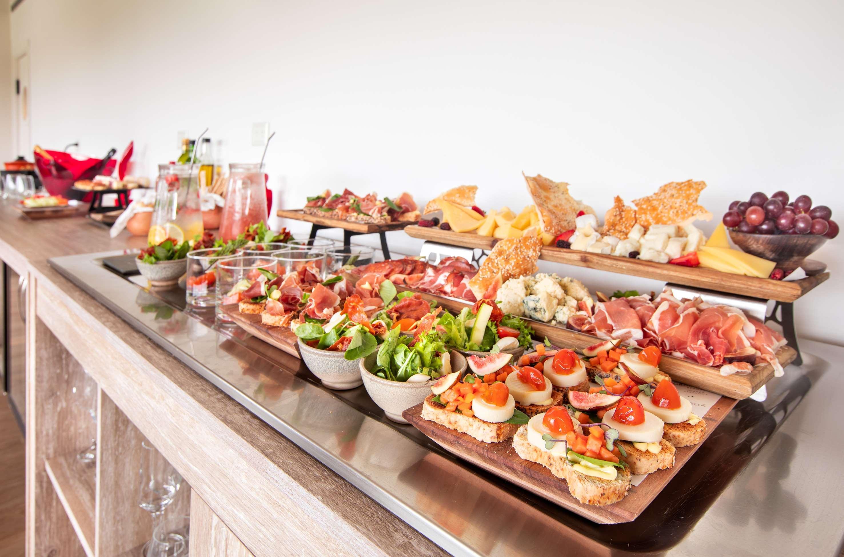 Gran Melia Iguazu Hotel Puerto Iguazu Ngoại thất bức ảnh A buffet